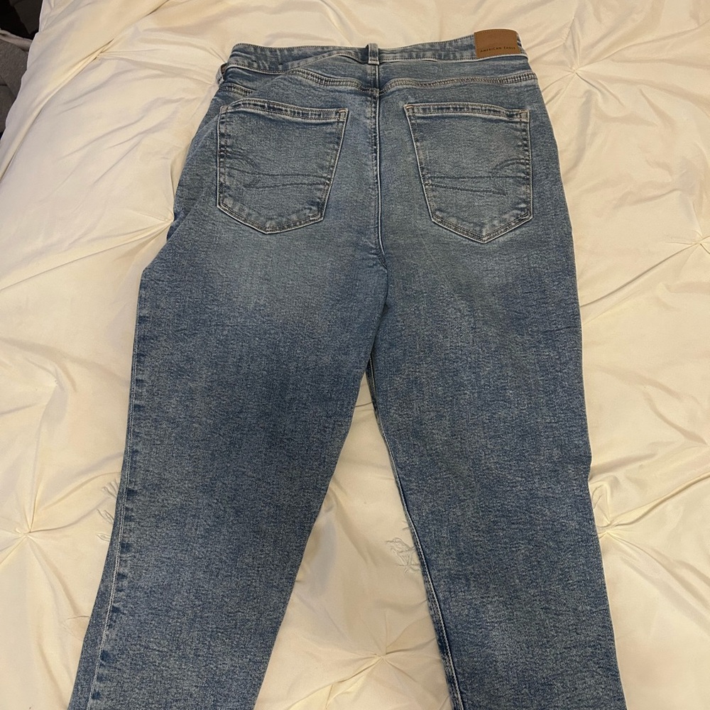 American Eagle Outfitters Mom Jeans - Picture 4 of 4